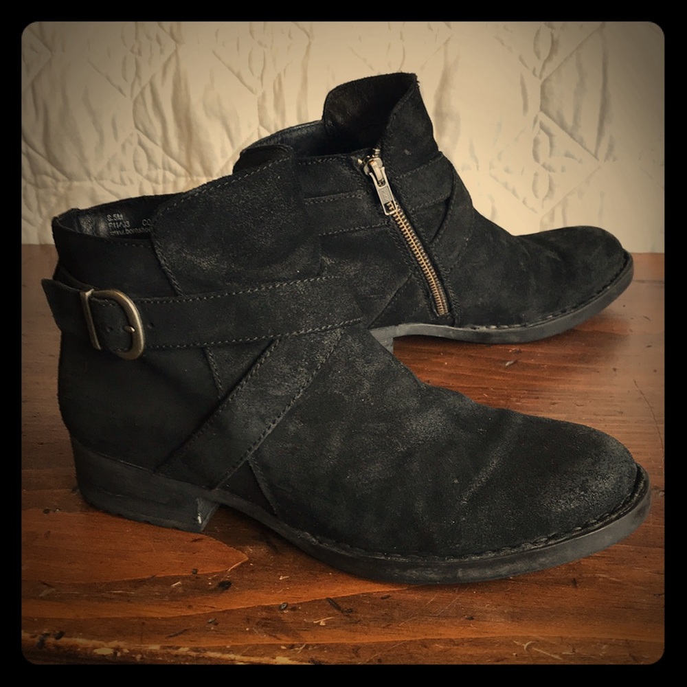 Born ankle boots size 8.5M black suede